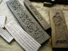 Matrices modernes et anciennes pour l’estampage des décors de cloches Matrices modernes et anciennes pour l’estampage des décors de cloches